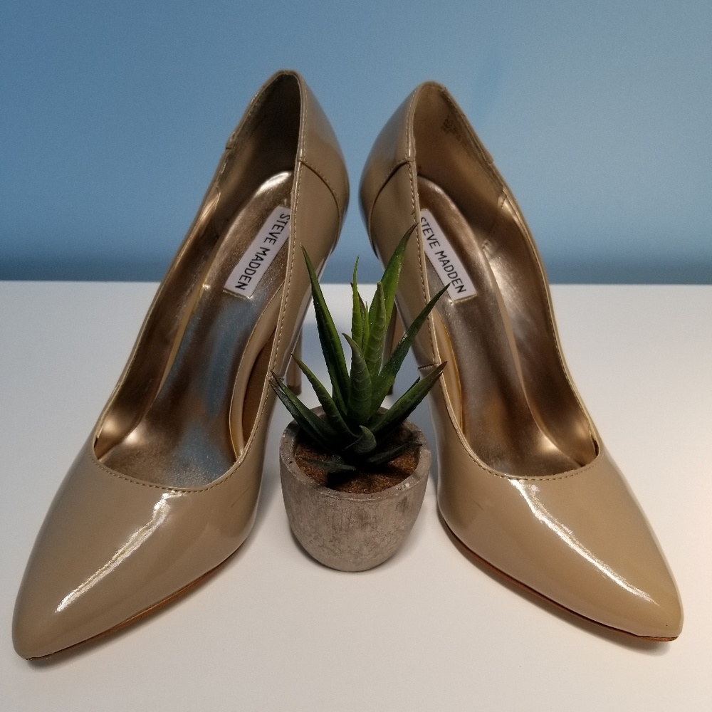 Steve Madden Nude Pumps 👠